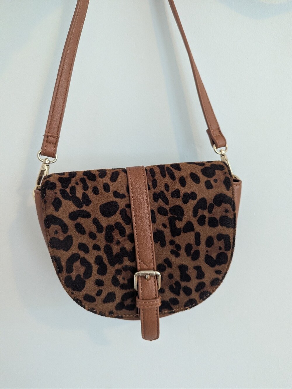 Urban Expressions Leopard Print Crossbody Bag